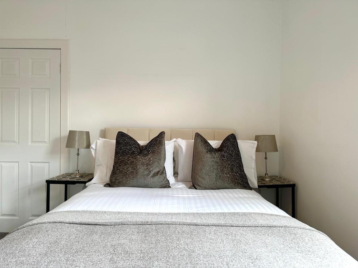 Stylish 3 Bedroom City Retreat เพิร์ท ภายนอก รูปภาพ